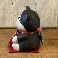 画像2: 招き猫右手挙げ・小判付　鯛前掛け (2)