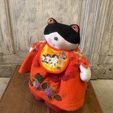 画像2: 白黒ねこ　紅葉と焼き芋ワンピース　バス停三兄弟前掛け (2)